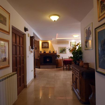 Gallery Premium 99 Near Ammphiteatre With Garage 5 Days And More Gratis Appartement Pula Buitenkant foto