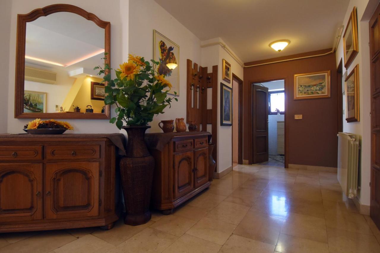 Gallery Premium 99 Near Ammphiteatre With Garage 5 Days And More Gratis Appartement Pula Buitenkant foto