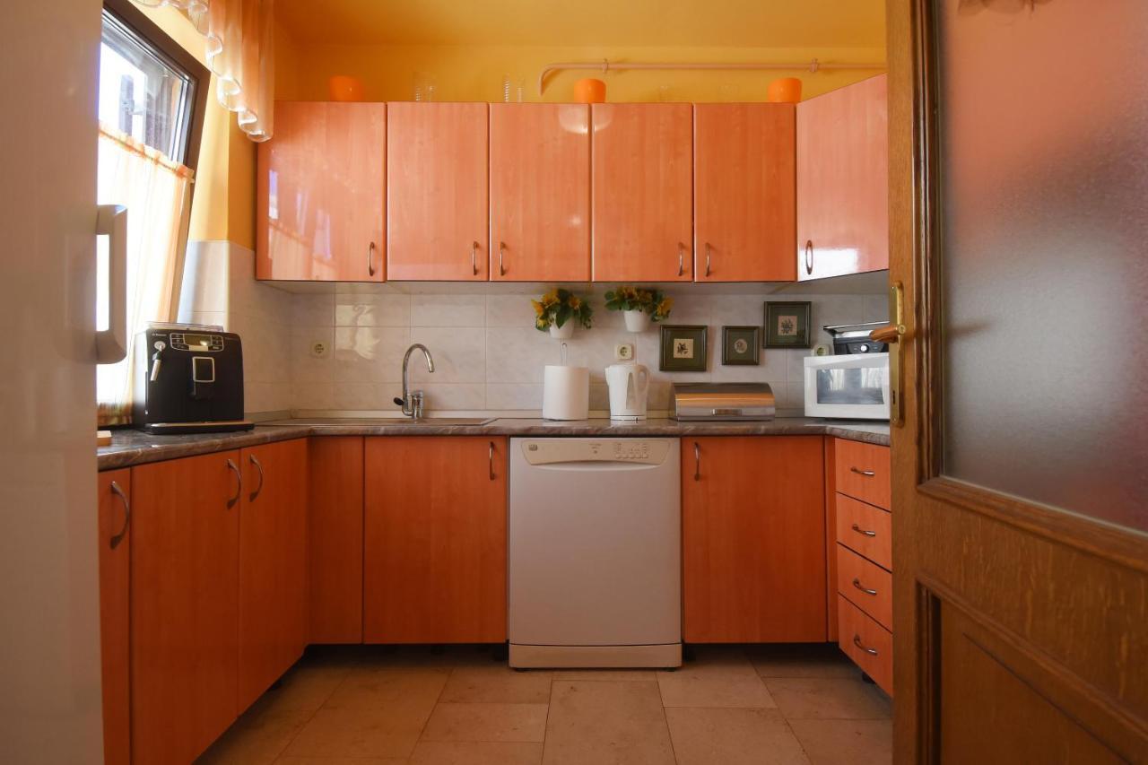 Gallery Premium 99 Near Ammphiteatre With Garage 5 Days And More Gratis Appartement Pula Buitenkant foto