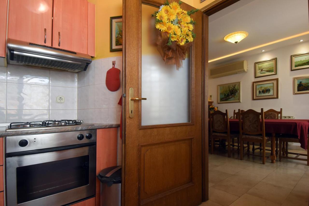 Gallery Premium 99 Near Ammphiteatre With Garage 5 Days And More Gratis Appartement Pula Buitenkant foto