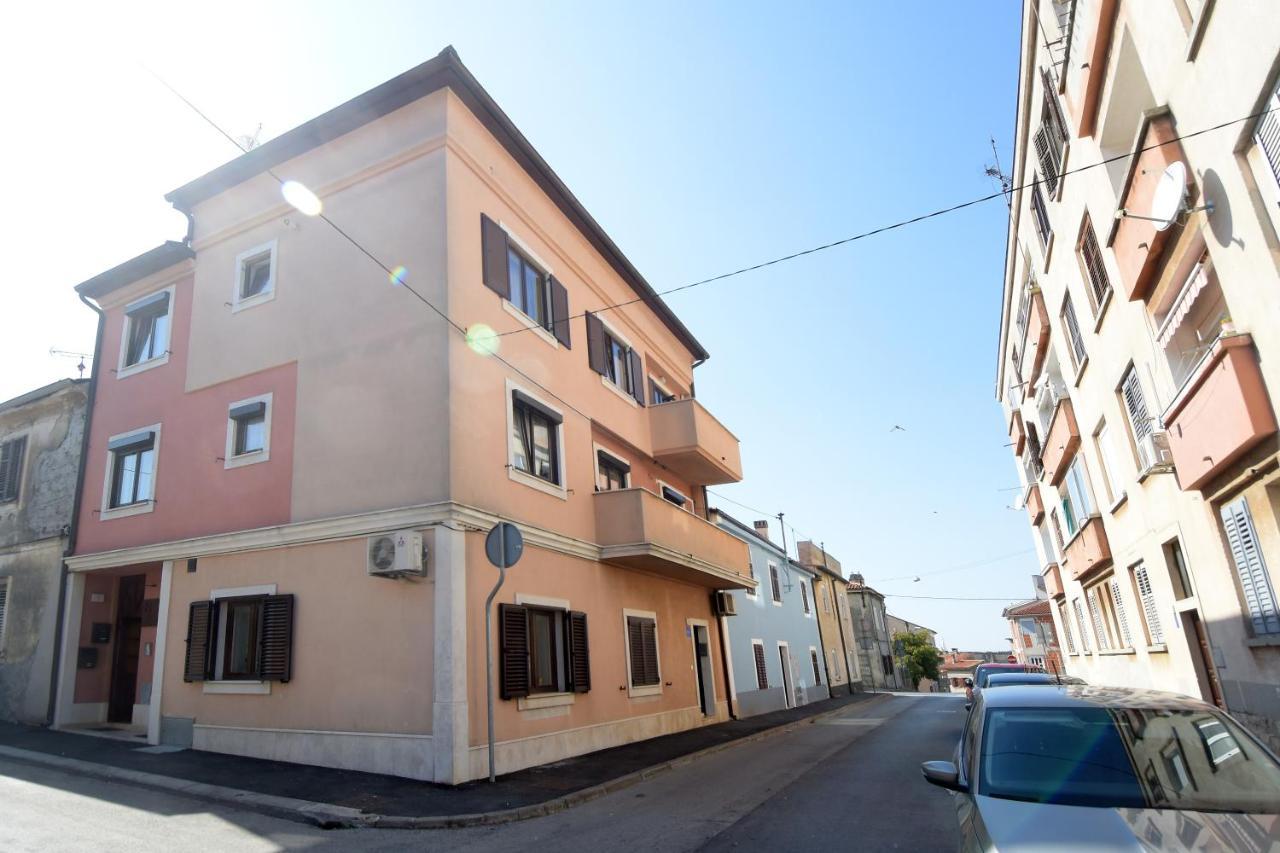 Gallery Premium 99 Near Ammphiteatre With Garage 5 Days And More Gratis Appartement Pula Buitenkant foto