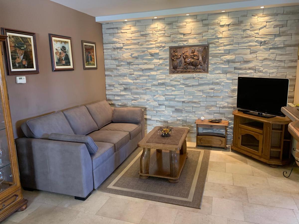 Gallery Premium 99 Near Ammphiteatre With Garage 5 Days And More Gratis Appartement Pula Buitenkant foto